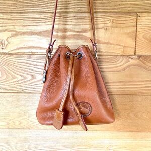 Vintage Dooney & Bourke Saddle Tan Pebbled Leather Bucket Bag